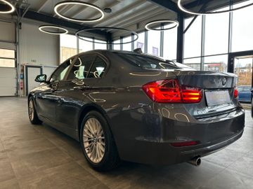 BMW 320 d Limousine *2. Hand*Klima*SHZ*Navi*DAB*HUD*