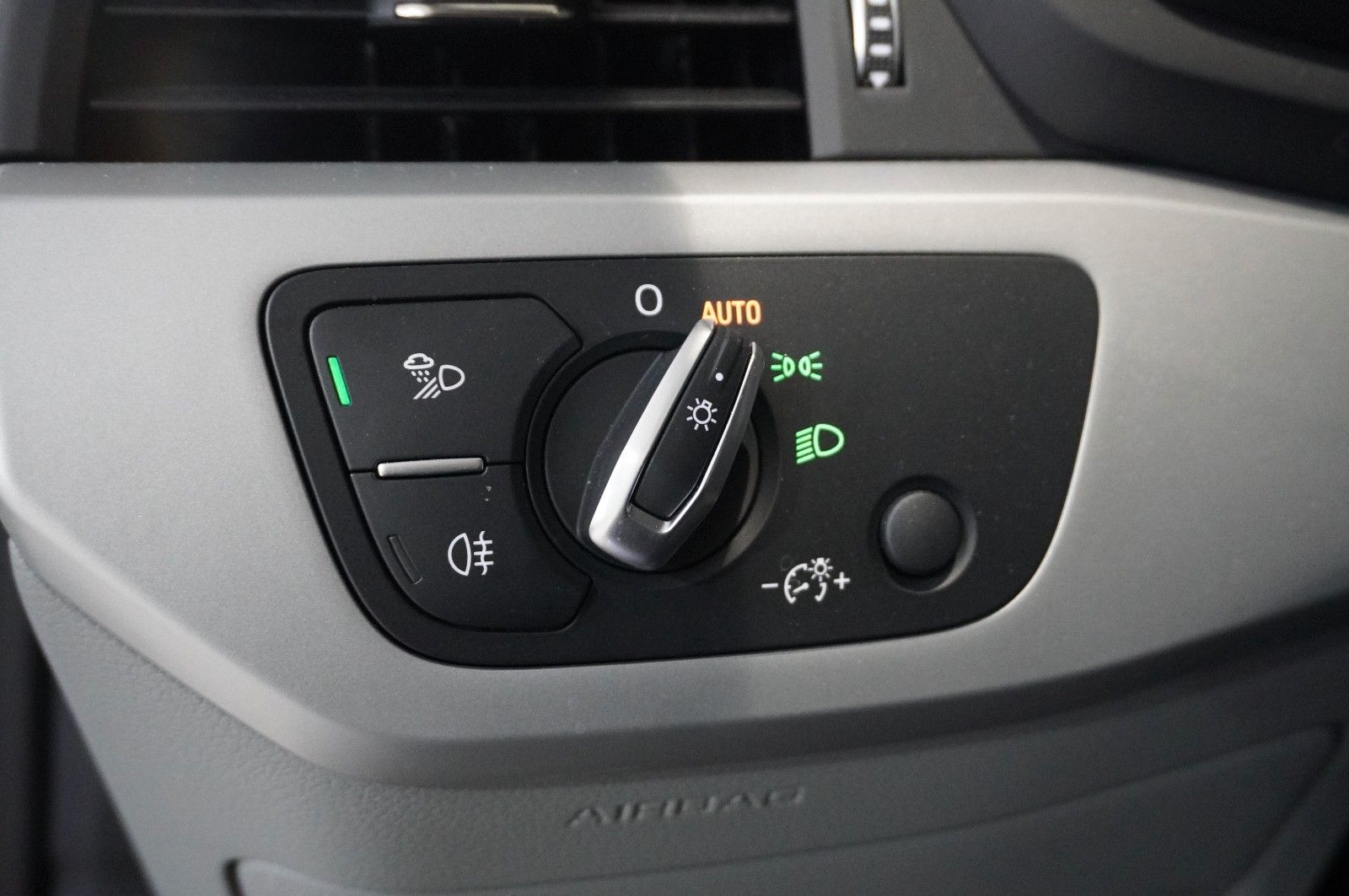 Fahrzeugabbildung Audi A5 Sportback 35 TDI S-TRONIC NAVI/LED/SHZ/DAB+