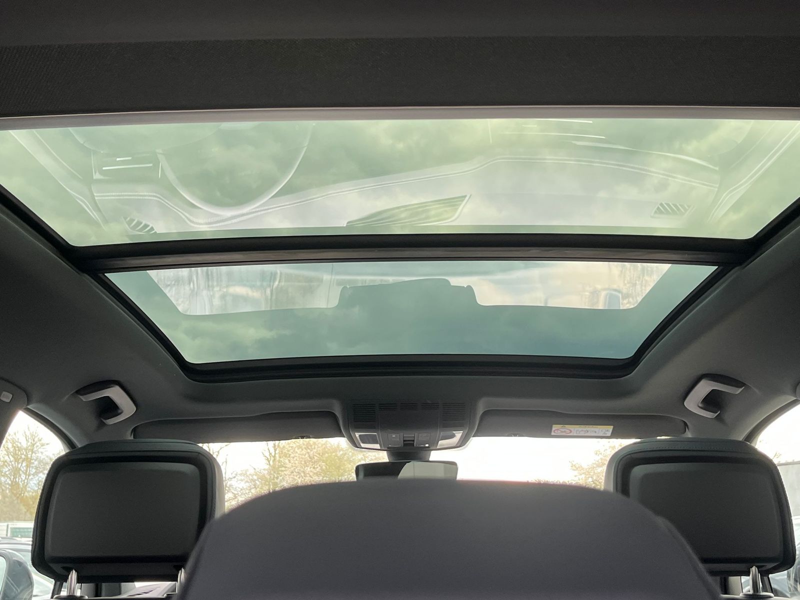 Imagen del vehículo: Volkswagen Touareg 3.0 TDI 4M R-Line VOLL Black 22" UPE 114T