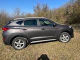 Hyundai Tucson 1.6 GDI Navi Sitzhzg Top Zustand - Hyundai TUCSON: Beige