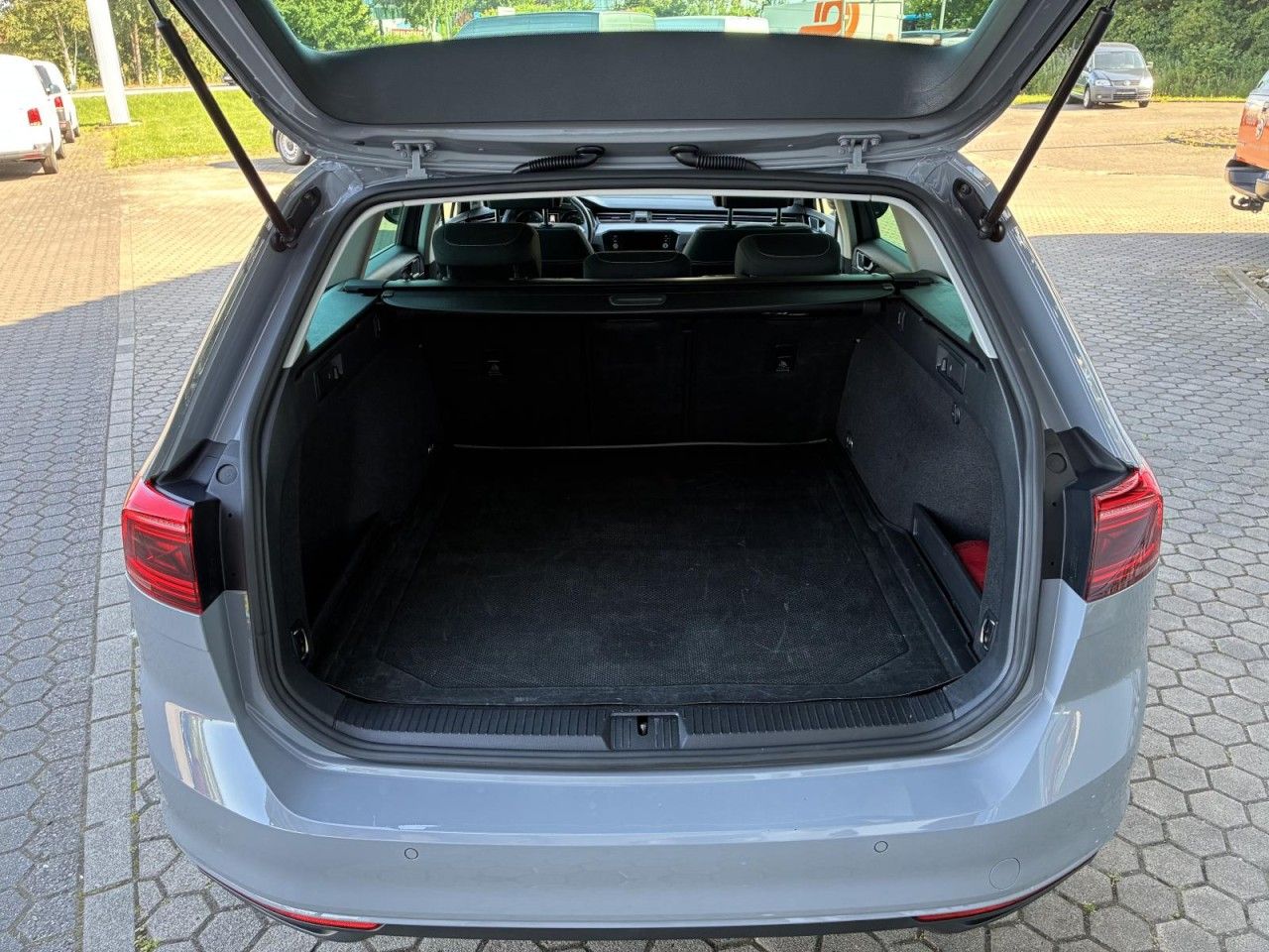 Volkswagen Passat Variant - Bild 5