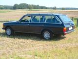 Mercedes-Benz 230 TE (S123) Automatik aus Sammlung - Mercedes-Benz 230 mit Benzin-Antrieb: Kombi, Automatik, Te