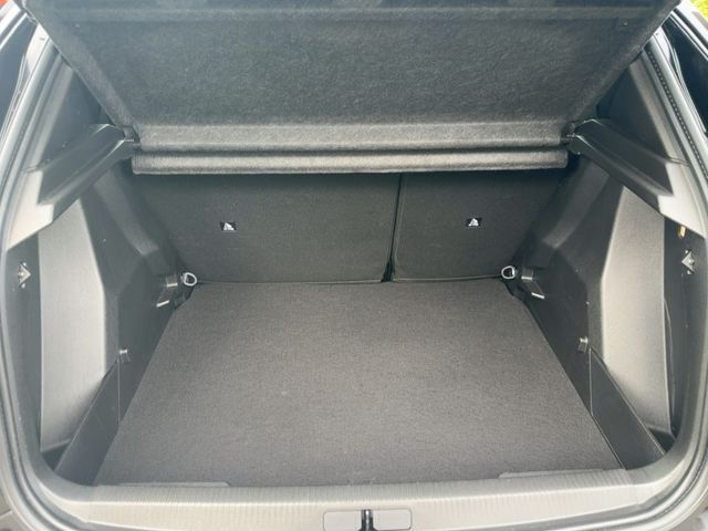 Foto Nummer 11: PEUGEOT 2008
