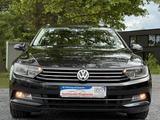 Volkswagen Passat Variant 2.0 TDI*Automatik*1.Hand*Navi*AHK - Volkswagen Passat aus 2015