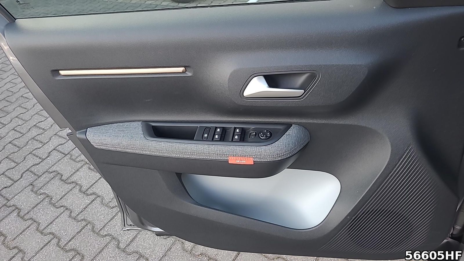 Fahrzeugabbildung Citroën C3 Aircross Plus+Wenige KM+PDC+LED+AWR+ACC+DAB+