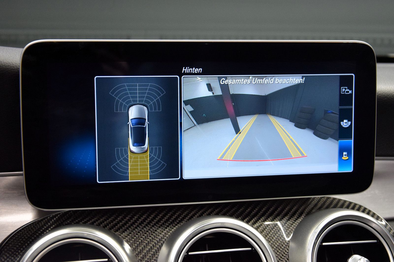 Fahrzeugabbildung Mercedes-Benz C 200 Cabrio 9G-TRONIC AMG-Line HuD Kamera LED