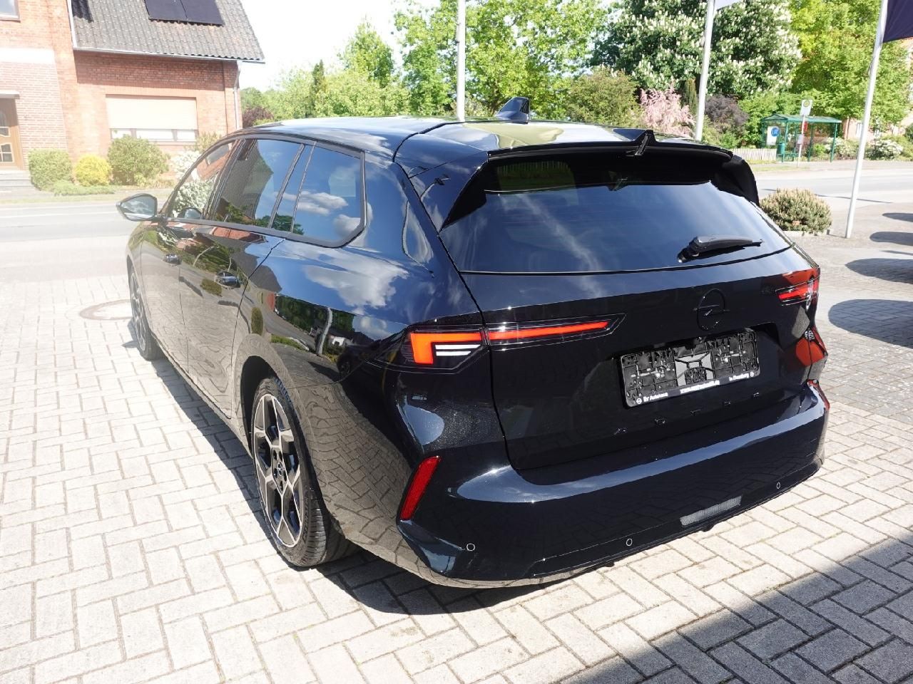 Fahrzeugabbildung Opel Astra L Sports Tourer 1,2 Ultimate Automatik