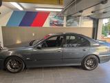 BMW M5  E39 - BMW M5: E39