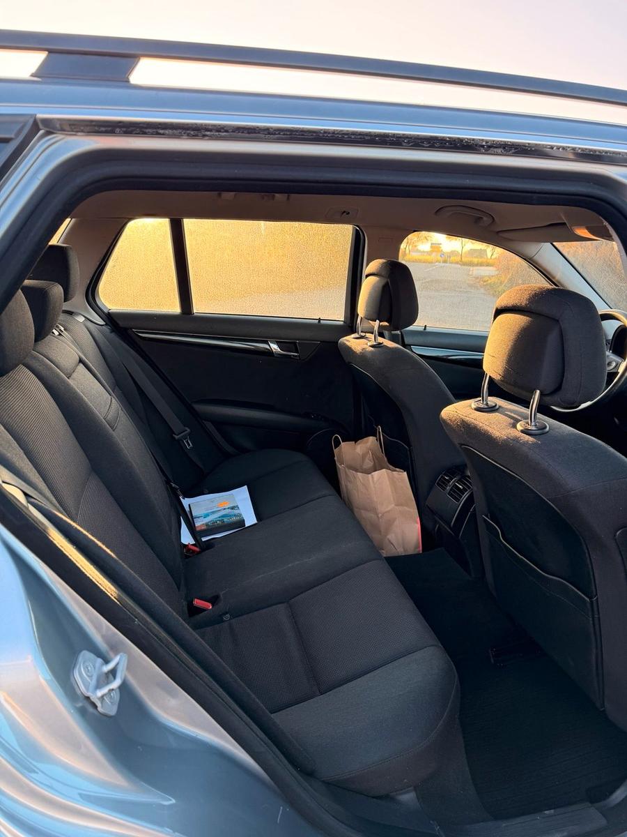 Mercedes-Benz C200 2010 — photo 6