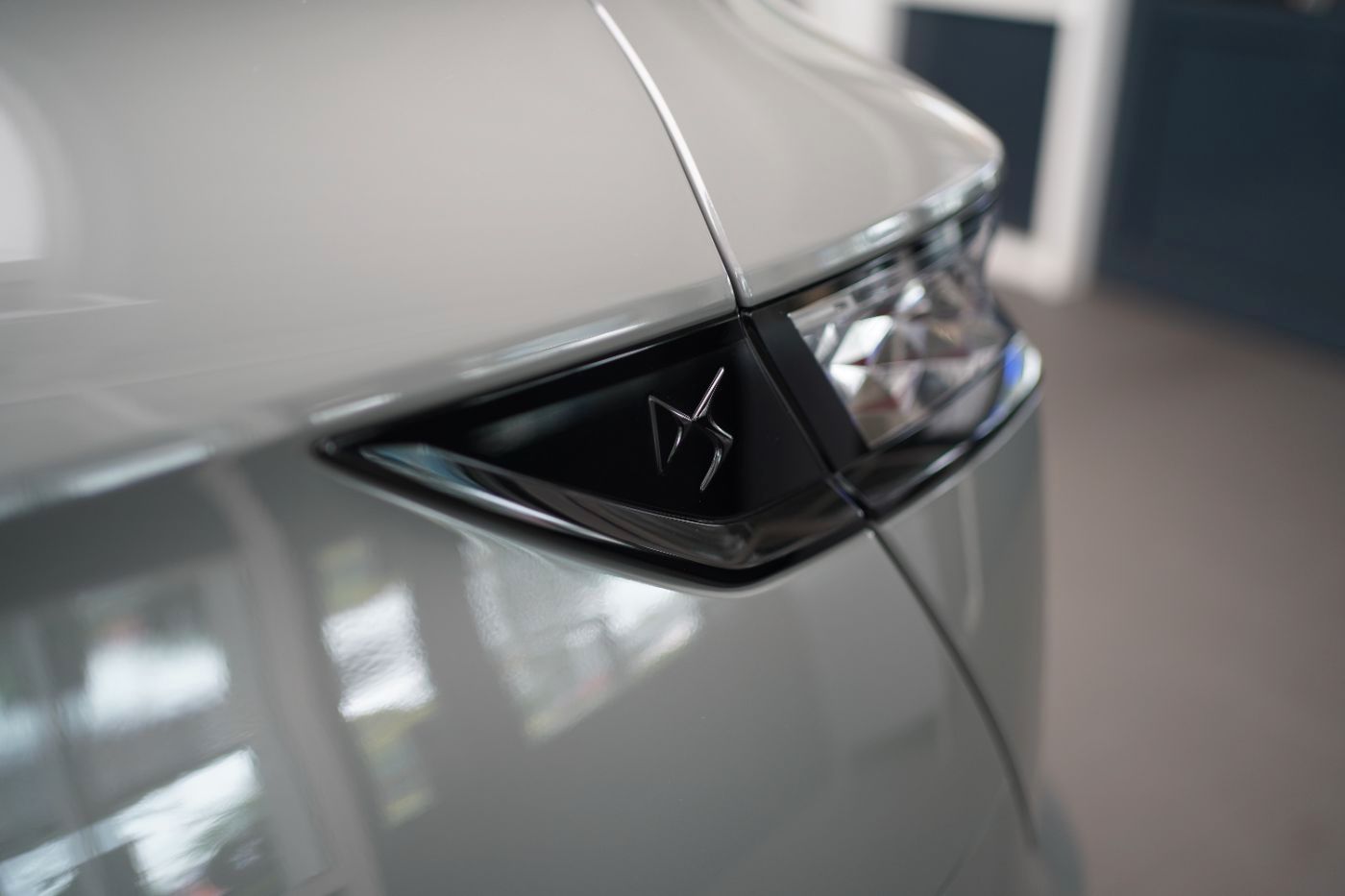 Fahrzeugabbildung DS Automobiles DS7 BlueHDi 130 EAT8 Opera Anhängerkupplung Foca