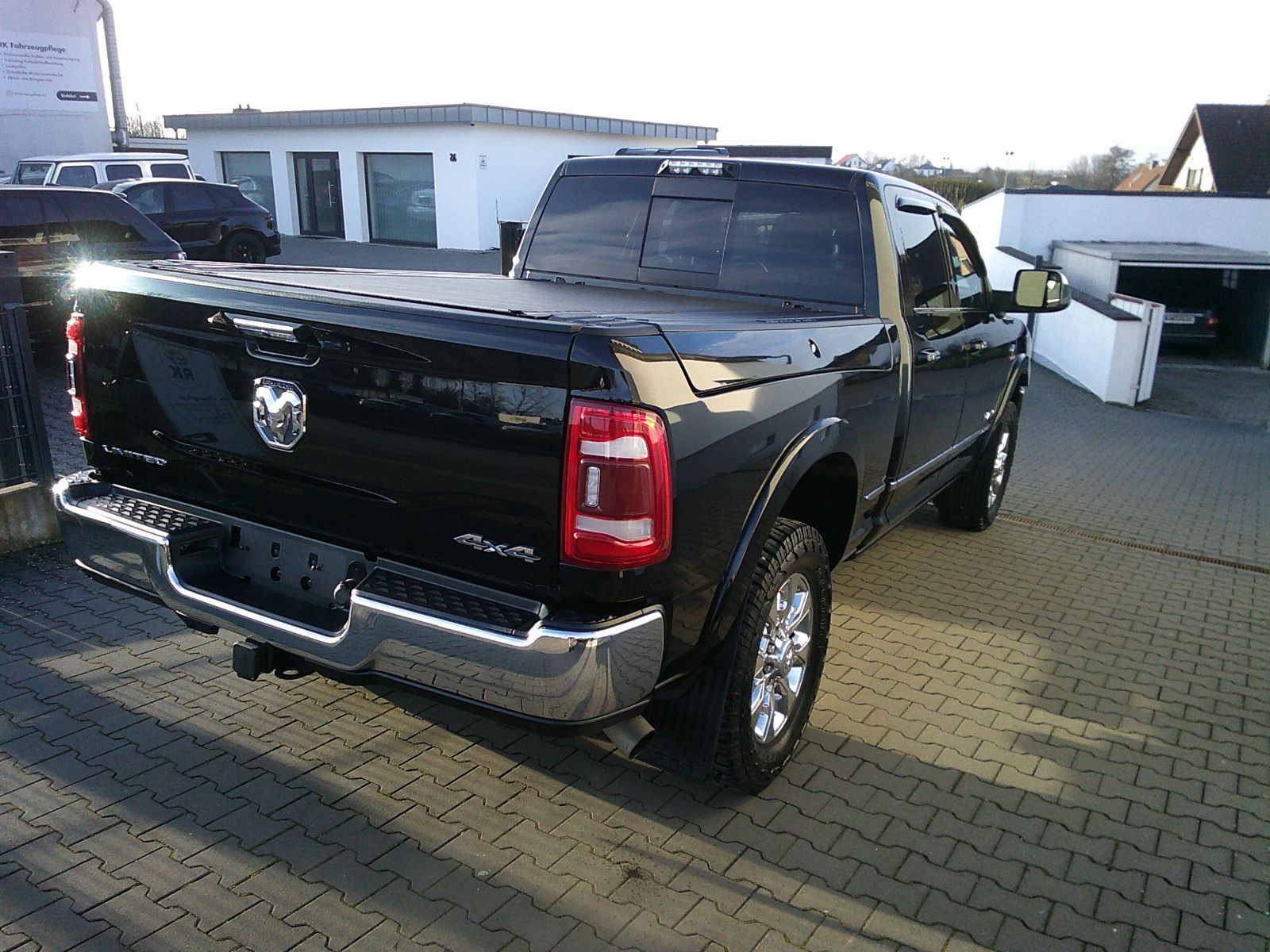 Fahrzeugabbildung Dodge RAM 2500 Limited Crew Cab 6,7 Cummins/Box
