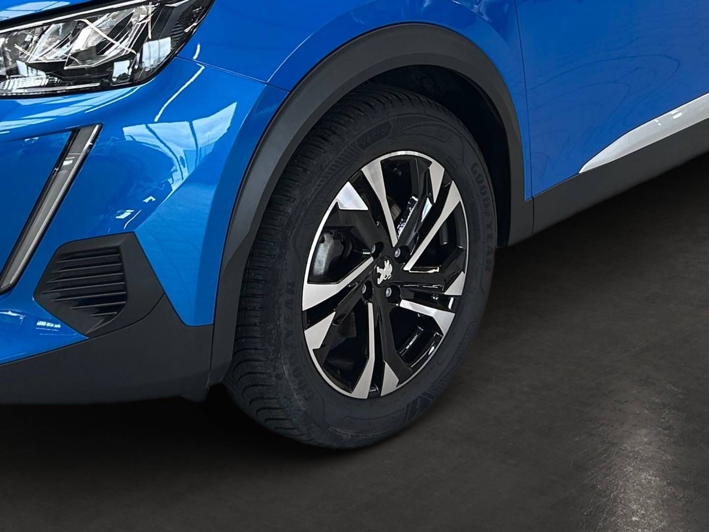 Fahrzeugabbildung Peugeot 2008 PureTech 130 1.2