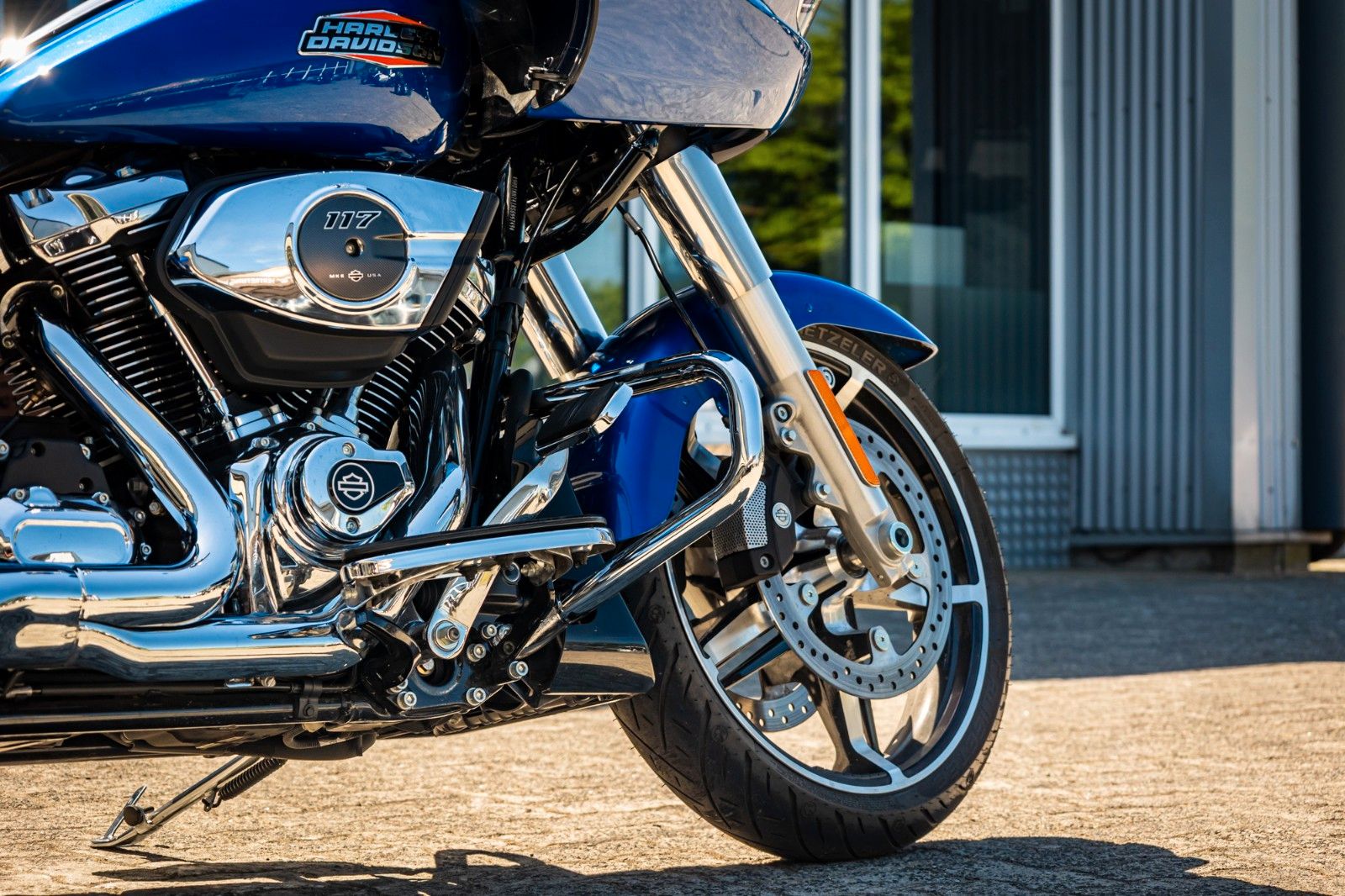 Fahrzeugabbildung Harley-Davidson ROAD GLIDE FLTRX 117 cui - Jekill & Hyde -
