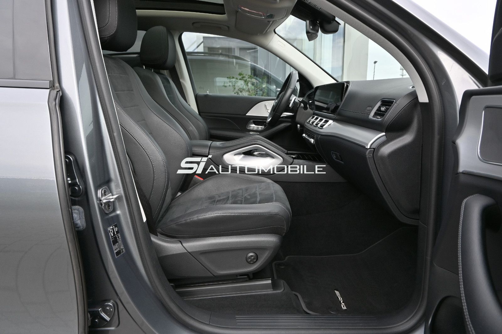 Fahrzeugabbildung Mercedes-Benz GLE 350 de 4MAT. AMG + NIGHT °ACC°AHK°PANO°HUD°