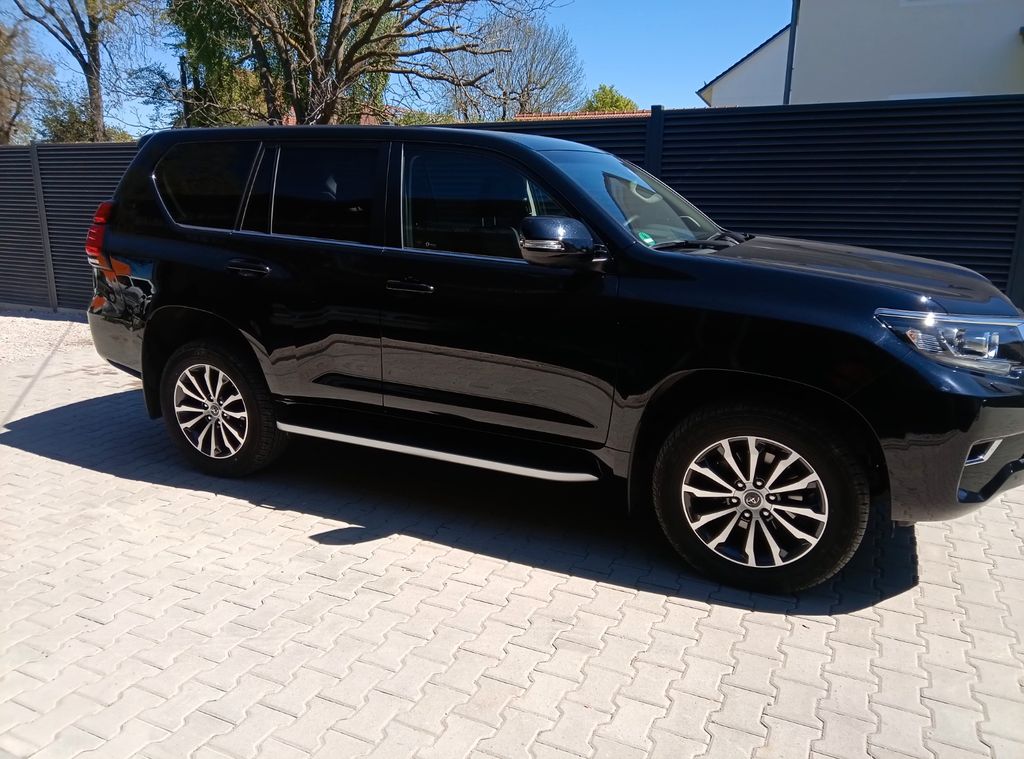 2021 Toyota Land Cruiser