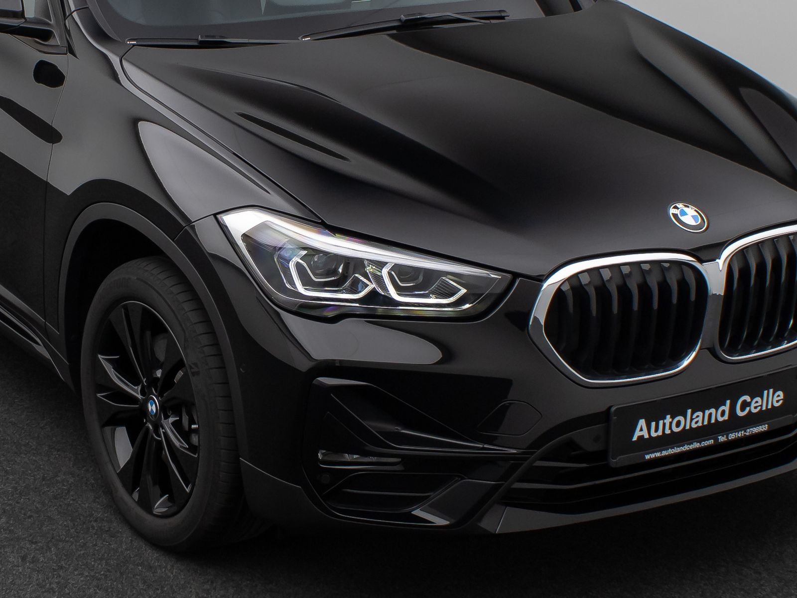 Fahrzeugabbildung BMW X1 sD20i SportLine Parkassistent Lordos DAB LED