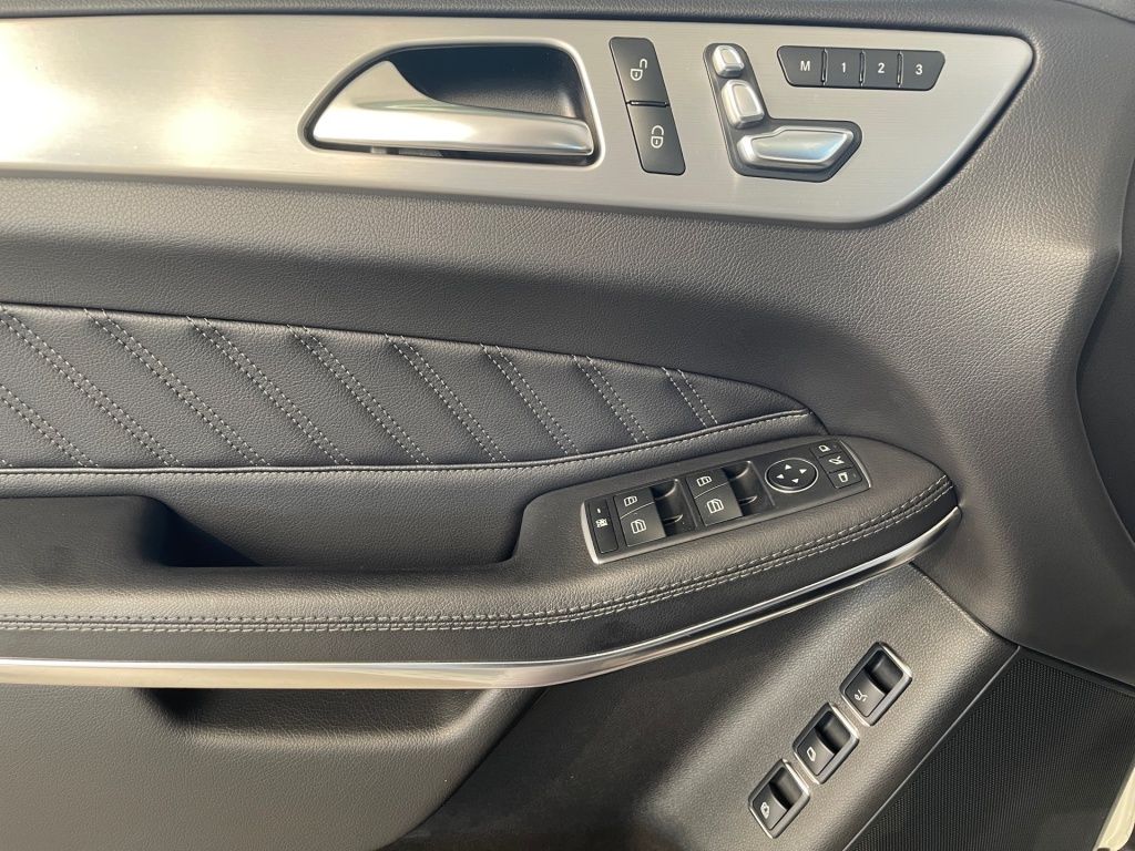 Fahrzeugabbildung Mercedes-Benz GLS 500 4M AMG Night AHK Distr.+ Pano 360° 4xSHZ