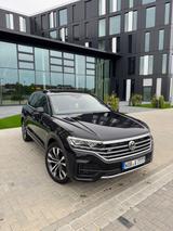 Volkswagen Touareg  R-Line, IQ Matrix, Pano, Allradlenkung - VW Touareg Gebrauchtwagen in Braunschweig