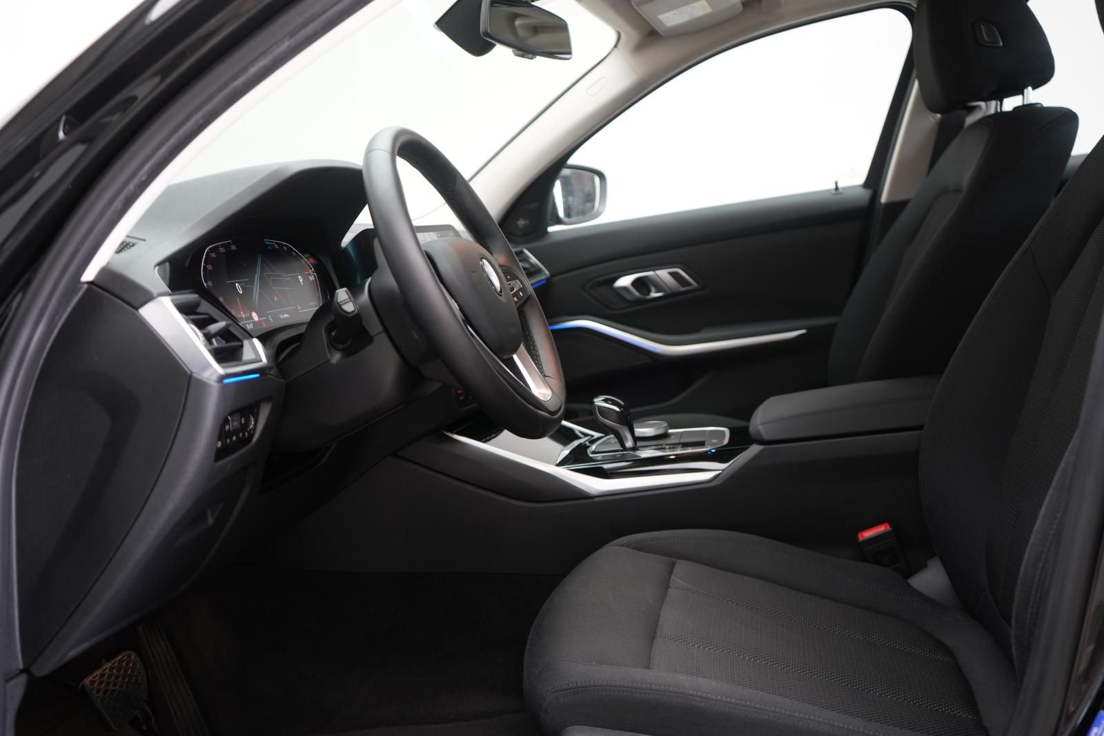 BMW 320 d Advantage Navi/LED/Kamera foto 9