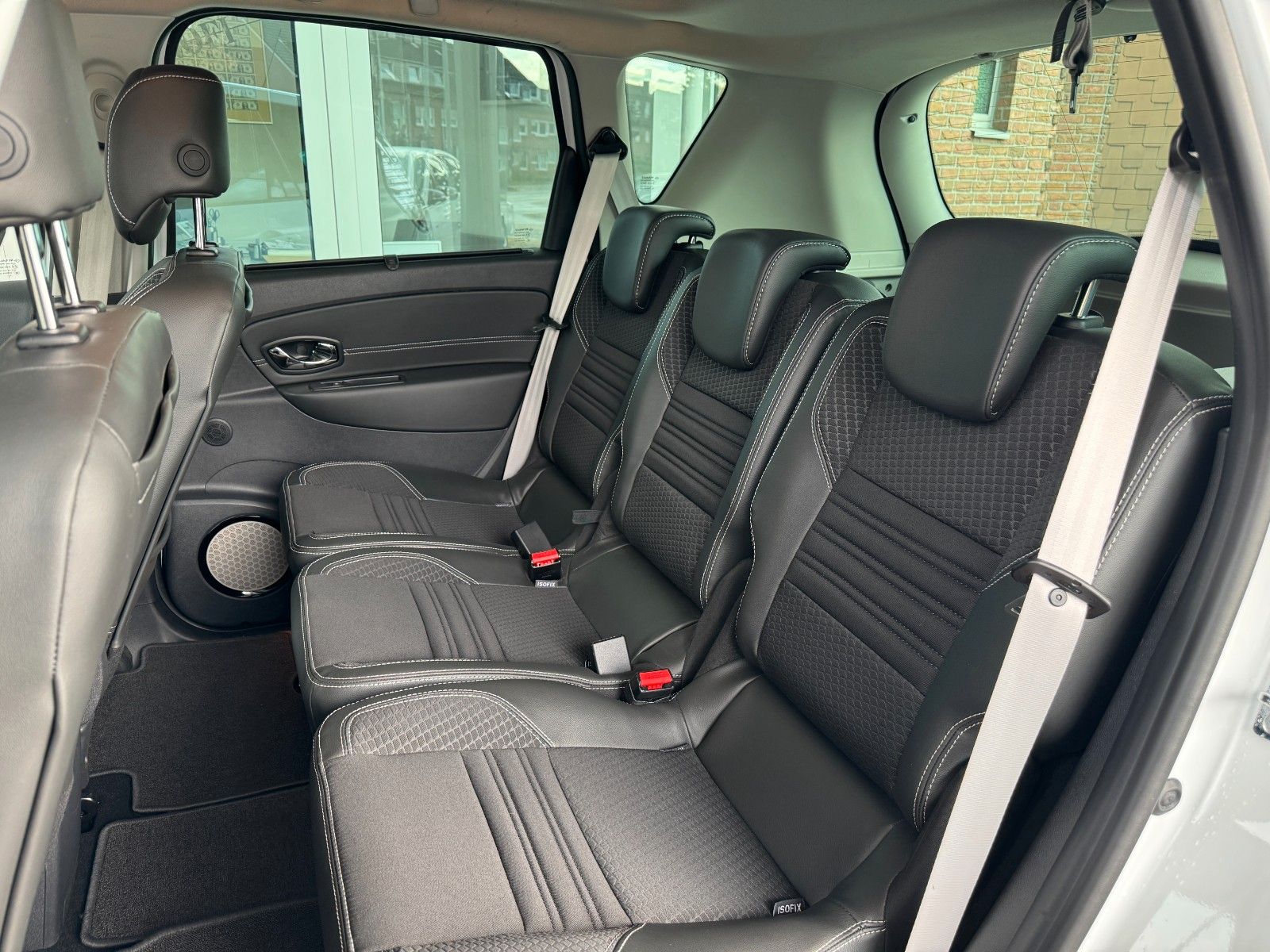 Fahrzeugabbildung Renault Scenic III BOSE Edition Autom. Navi/Panorama