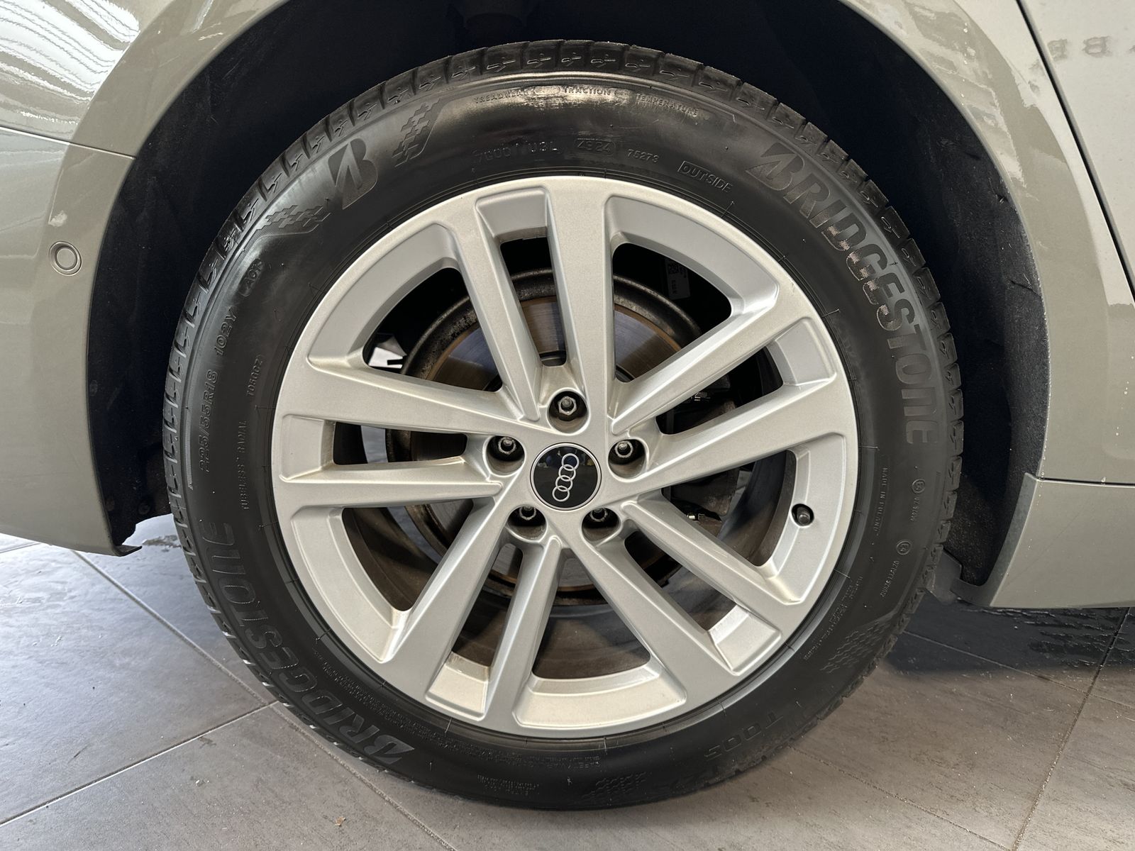Fahrzeugabbildung Audi A6 Avant 40 TDI Sport NAV+LED+PANO+AHK+SHZ+1HD