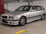 BMW e36 323i Schweizer Fahrzeuge - BMW 323: Kombi, 323i