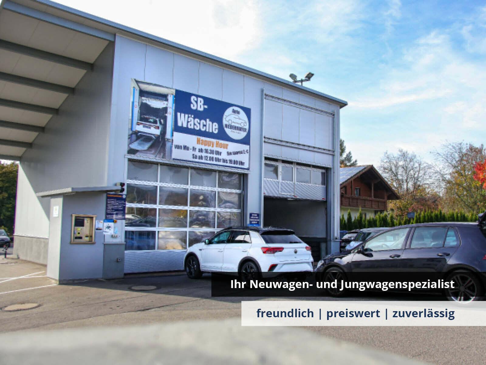 showroom-image-top