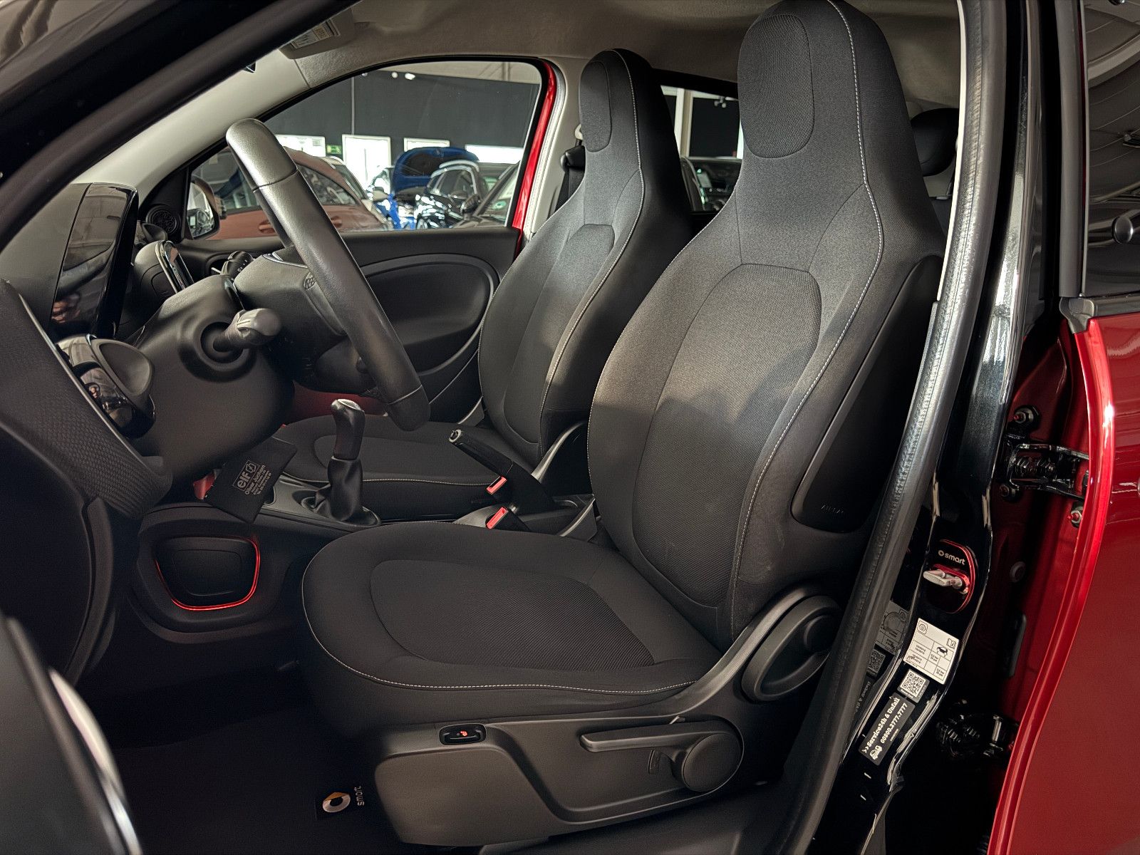 Fahrzeugabbildung Smart ForFour PASSION NAVI PDC SITZHEIZUNG SCHECKHEFT