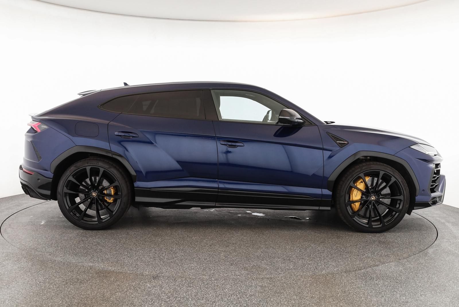 Lamborghini Urus Carbon Alcantara LED Pano Sensonum SHZ 23 foto 4