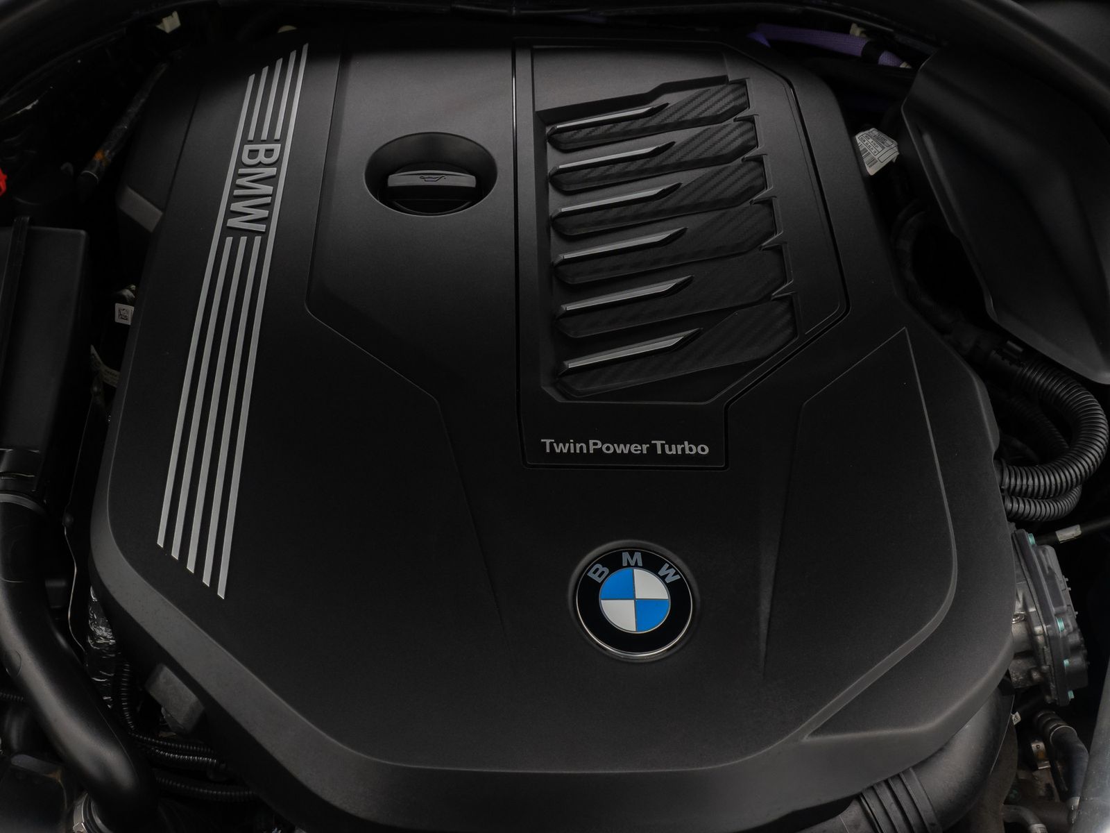 Fahrzeugabbildung BMW 540i xD M Sport DAB Panorama HUD H/K DispKey 20"