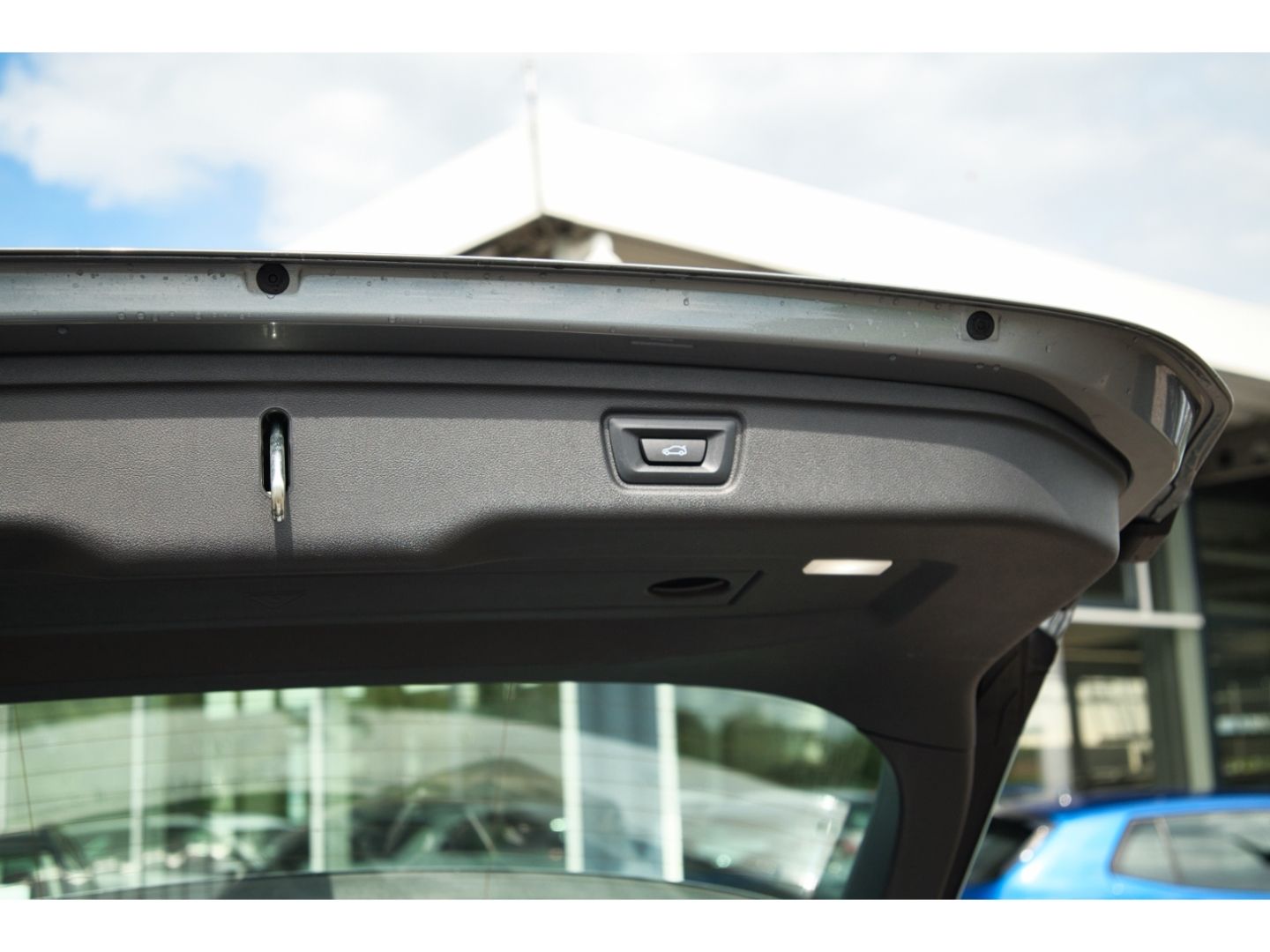 BMW 318 d Touring Navi LED ACC SHz DAB Apple CP foto 12