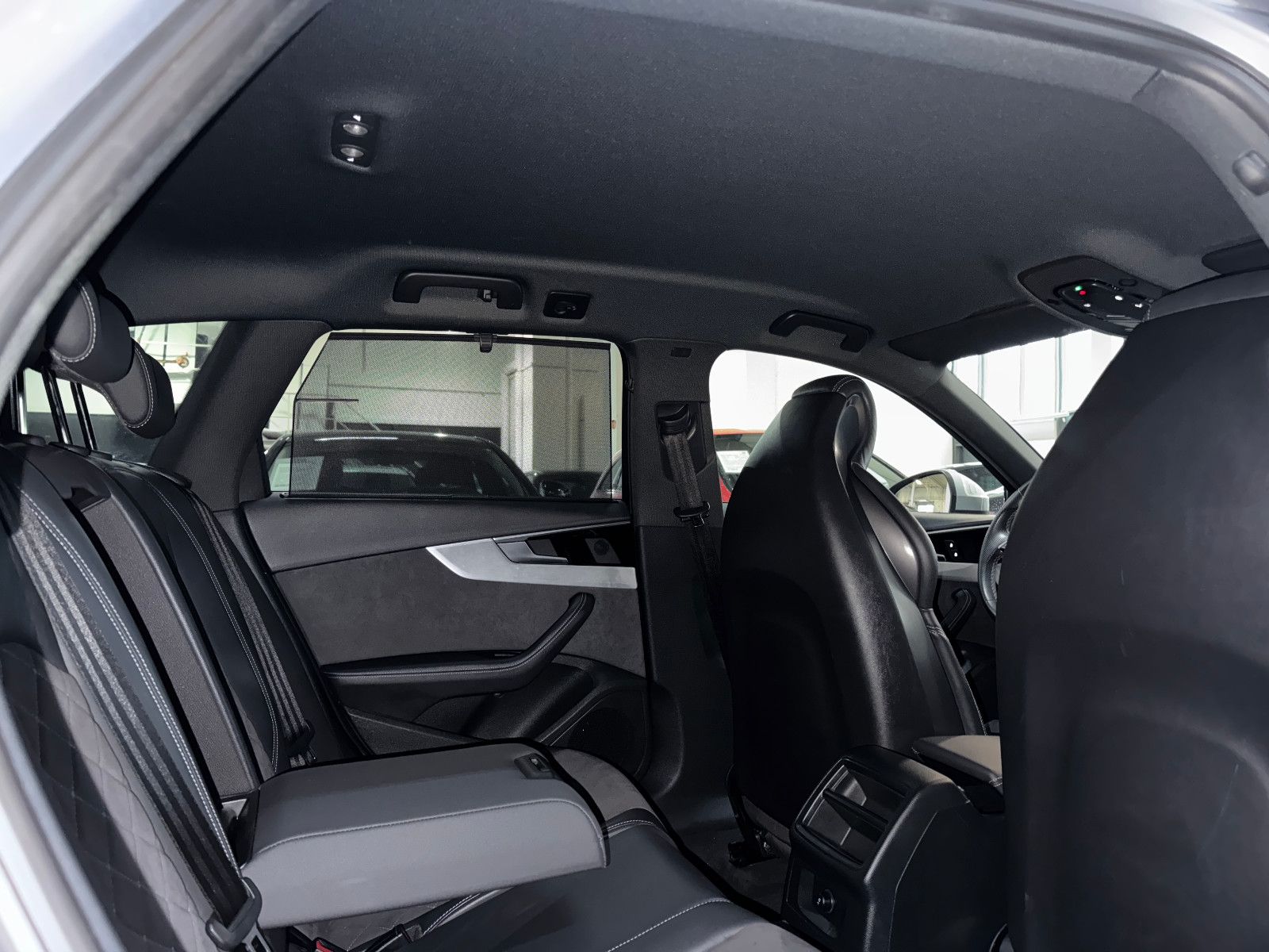 Fahrzeugabbildung Audi A4 35 TDI S-LINE BLACK RS4 SITZE MASSAGE VIRTUAL