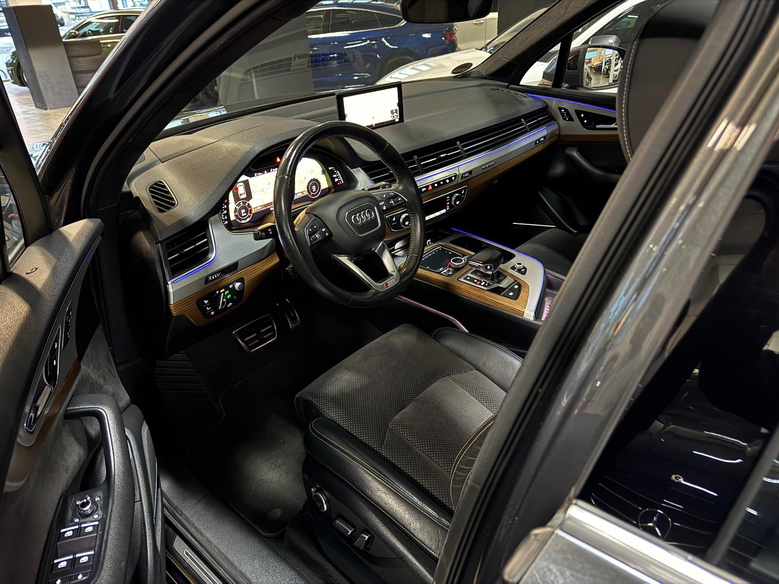 Audi Q7 3.0 TDI QUATTRO 3X S-LINE VOLLAUSTATTUNG 21´