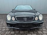Mercedes-Benz Mercedes Benz E55 AMG Checkheft gepflegt T... - Mercedes-Benz E 55 AMG: Limousine