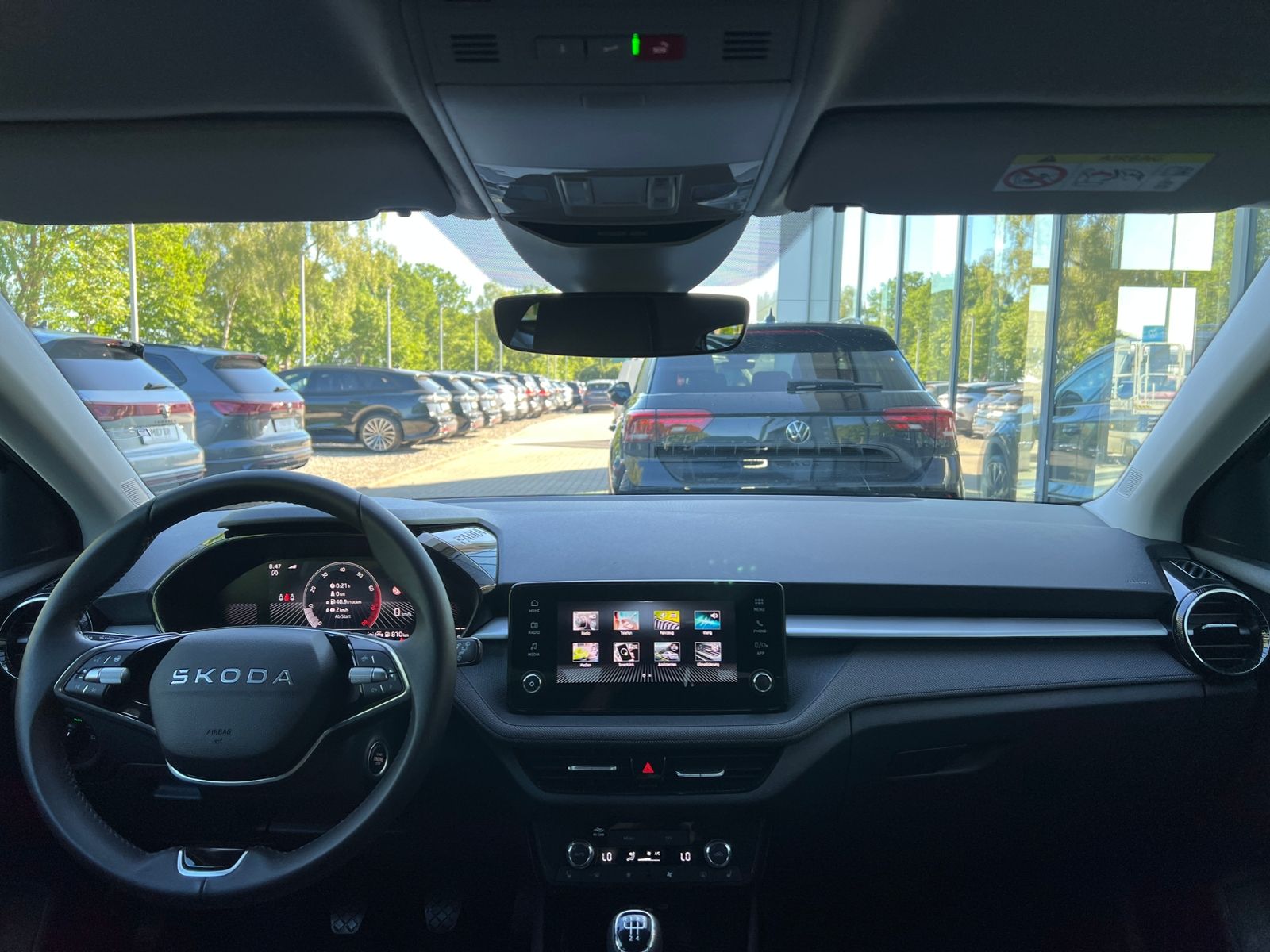 Fahrzeugabbildung SKODA Fabia Selection Tour 1.0 TSI *Vorb. AHK, LED, Ka