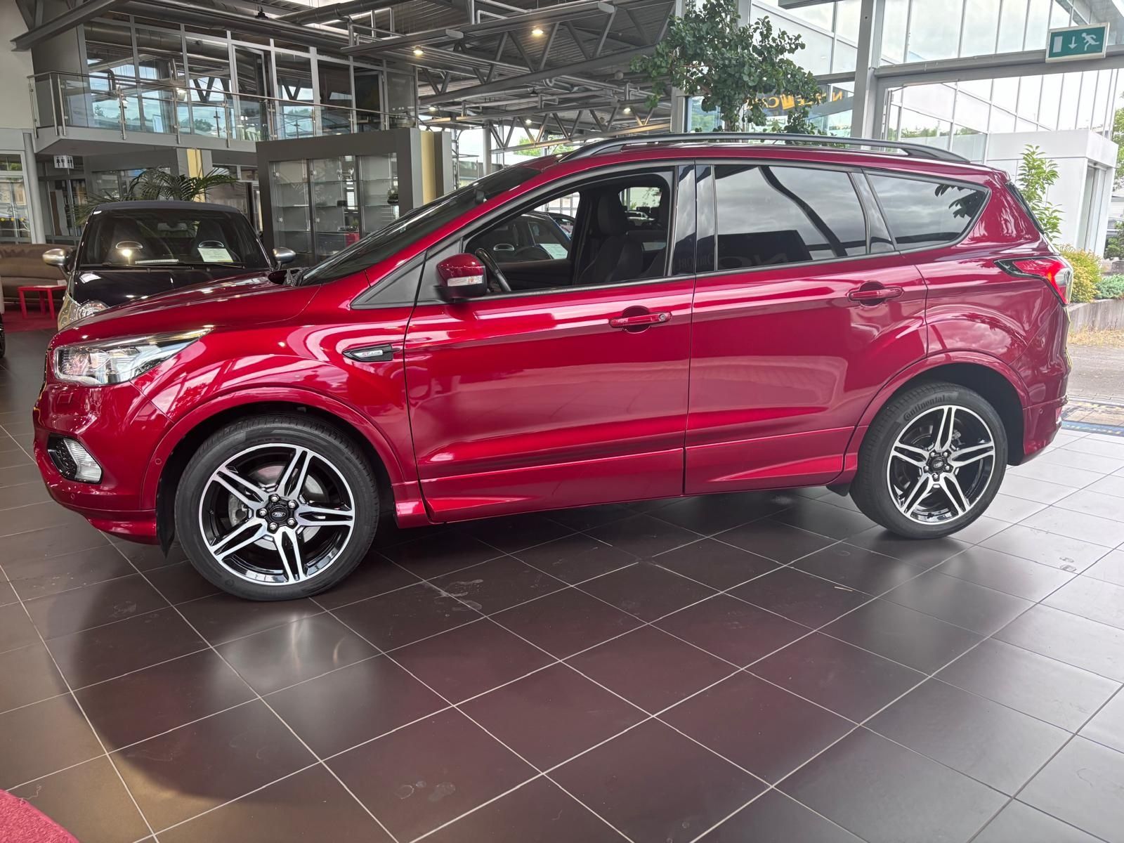 Fahrzeugabbildung Ford Kuga ST-Line Allrad SONY XENON NAVI