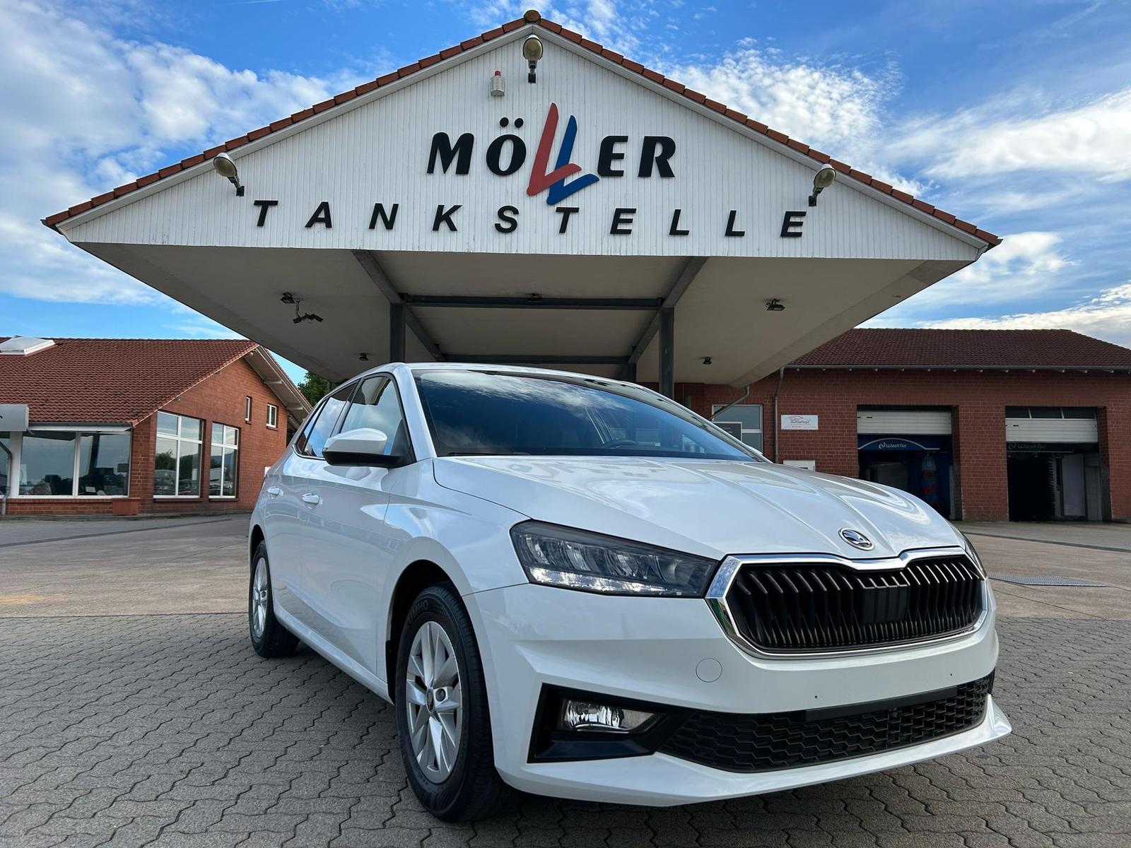 Skoda Fabia 1.0 TSI Selection / 4 J. Garantie