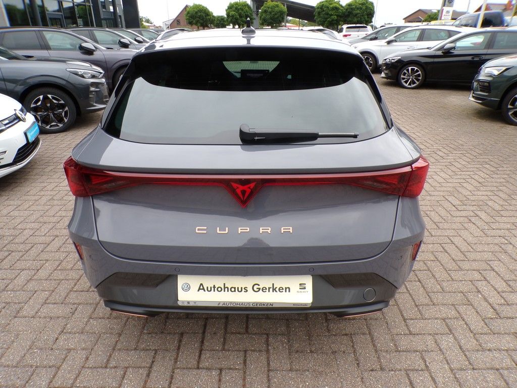 Fahrzeugabbildung CUPRA Leon Sportstourer VZ 1.5 e-Hybrid DSG
