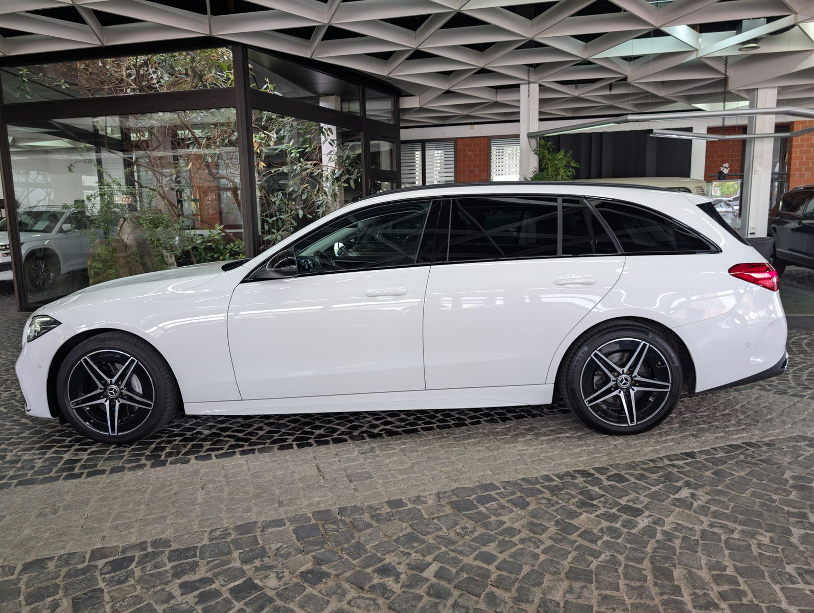 Fahrzeugabbildung Mercedes-Benz C 200 d T 2xAMG NIGHT AHK ACC SOUND MBUX+ LEDER