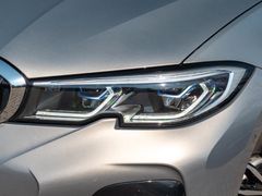 BMW 330 – 8 / 32