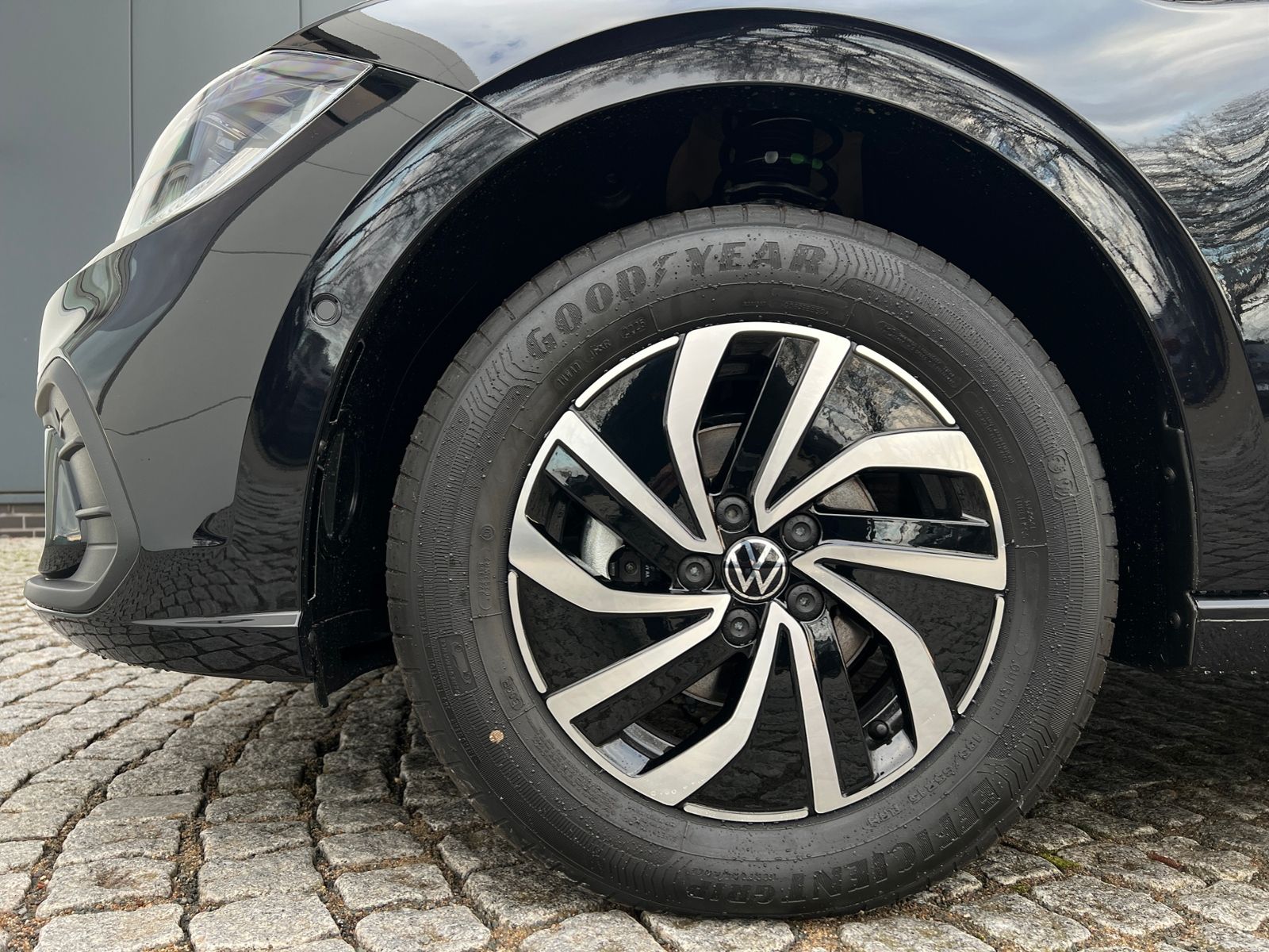 Fahrzeugabbildung Volkswagen Polo Life 1.0 TSI DSG *LED, Klima, App-Connect,