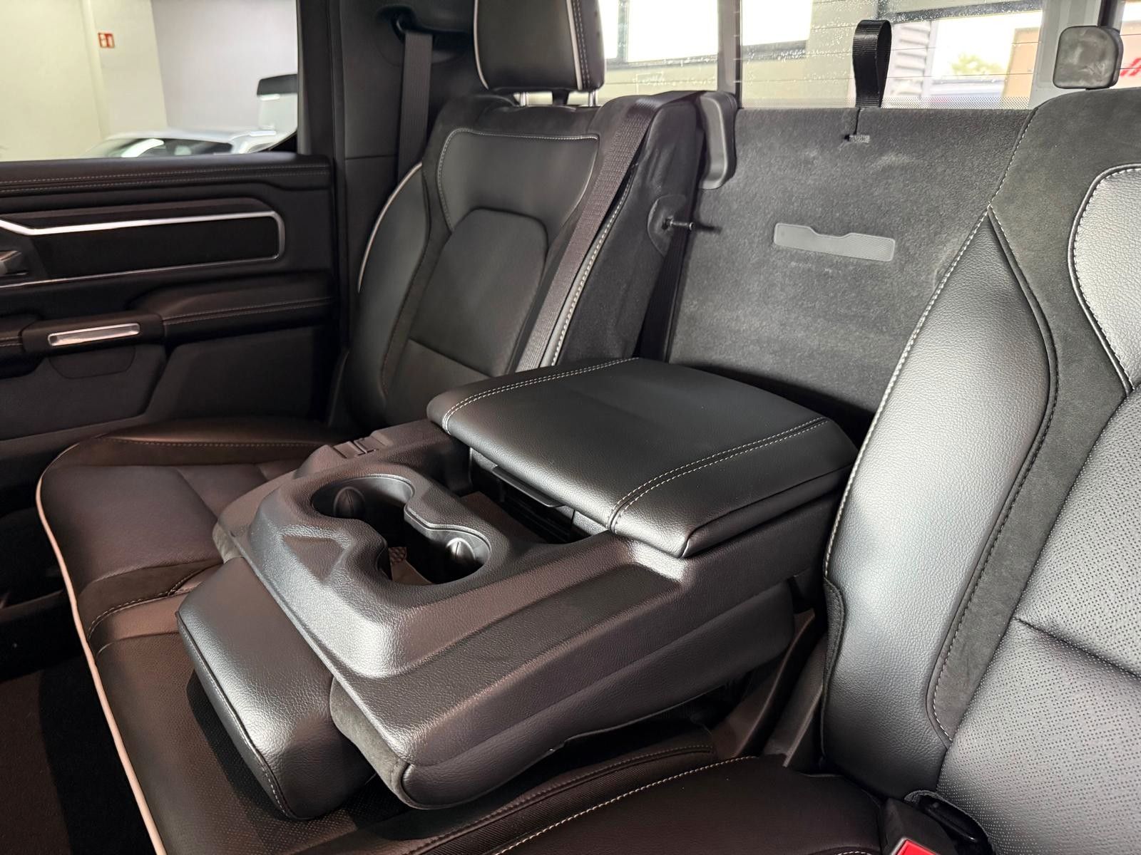 Fahrzeugabbildung Dodge RAM LARAMIE HURRICANE 3.0L-