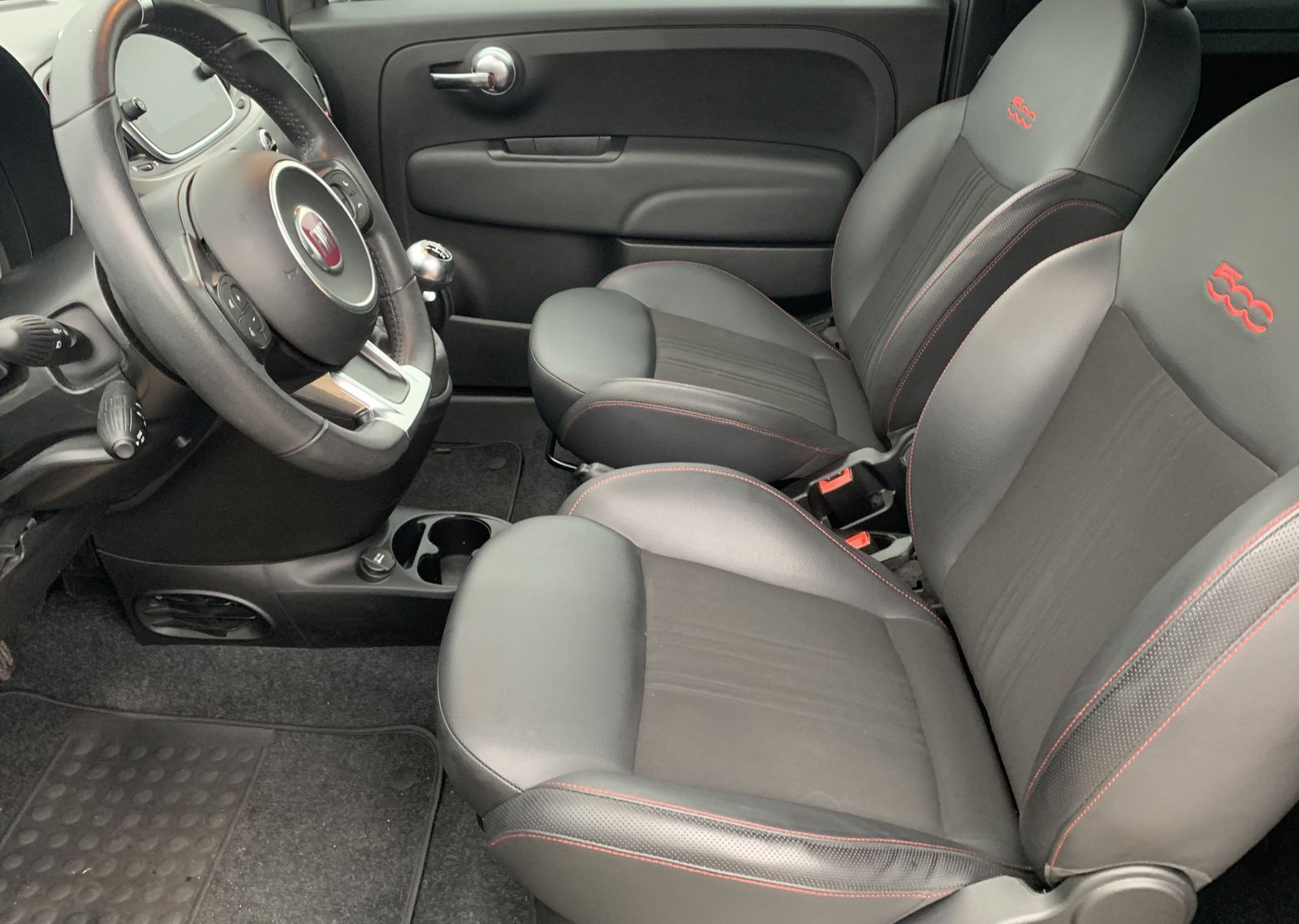 Fahrzeugabbildung Fiat 500 1.0 Sport*Carplay*Xenon*Temp*Klima*Navi*