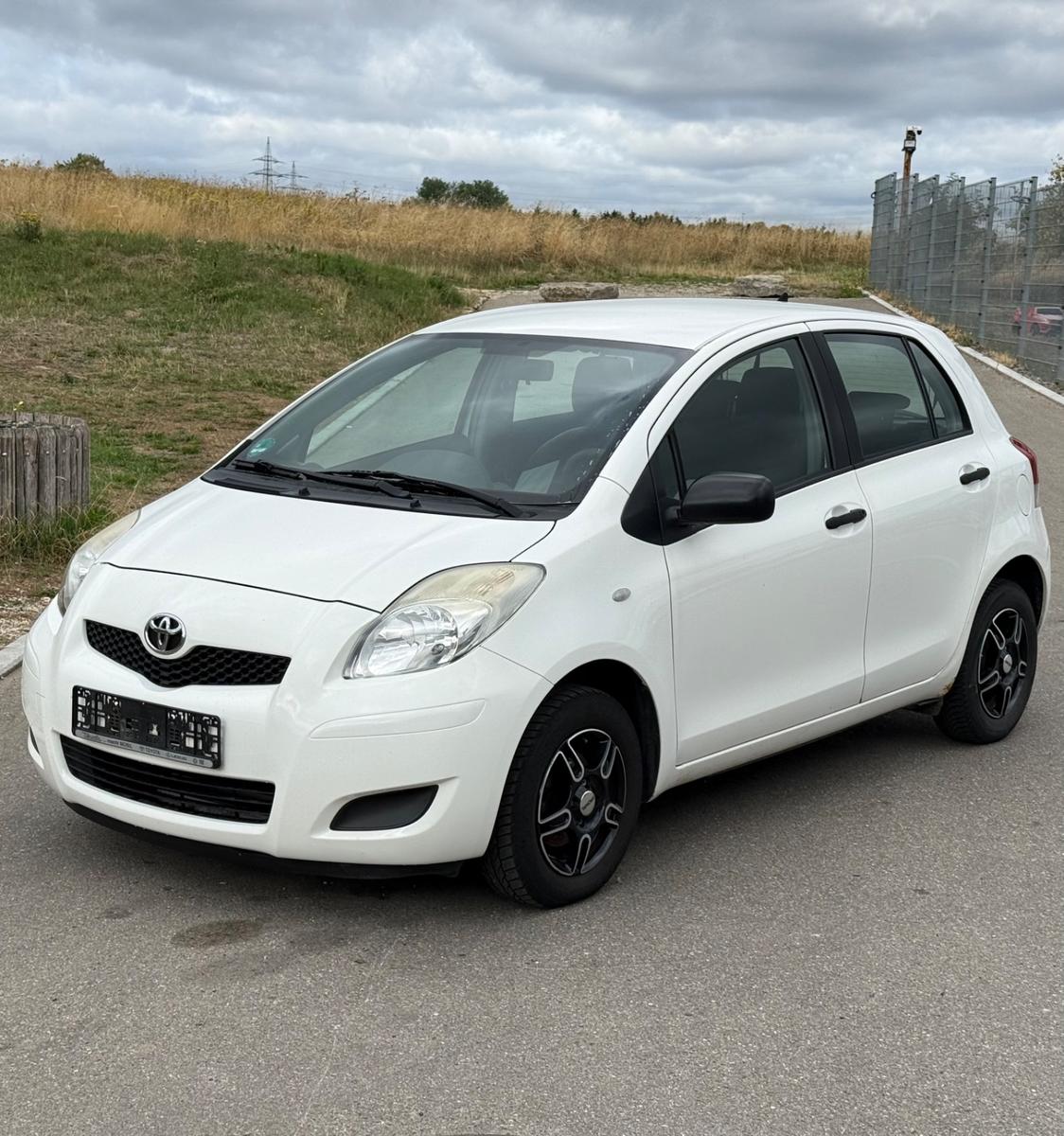 Toyota Yaris 1.0-I-VVT-i *EURO.5*KLIMAANLAGE*5.TÜRIG*LM
