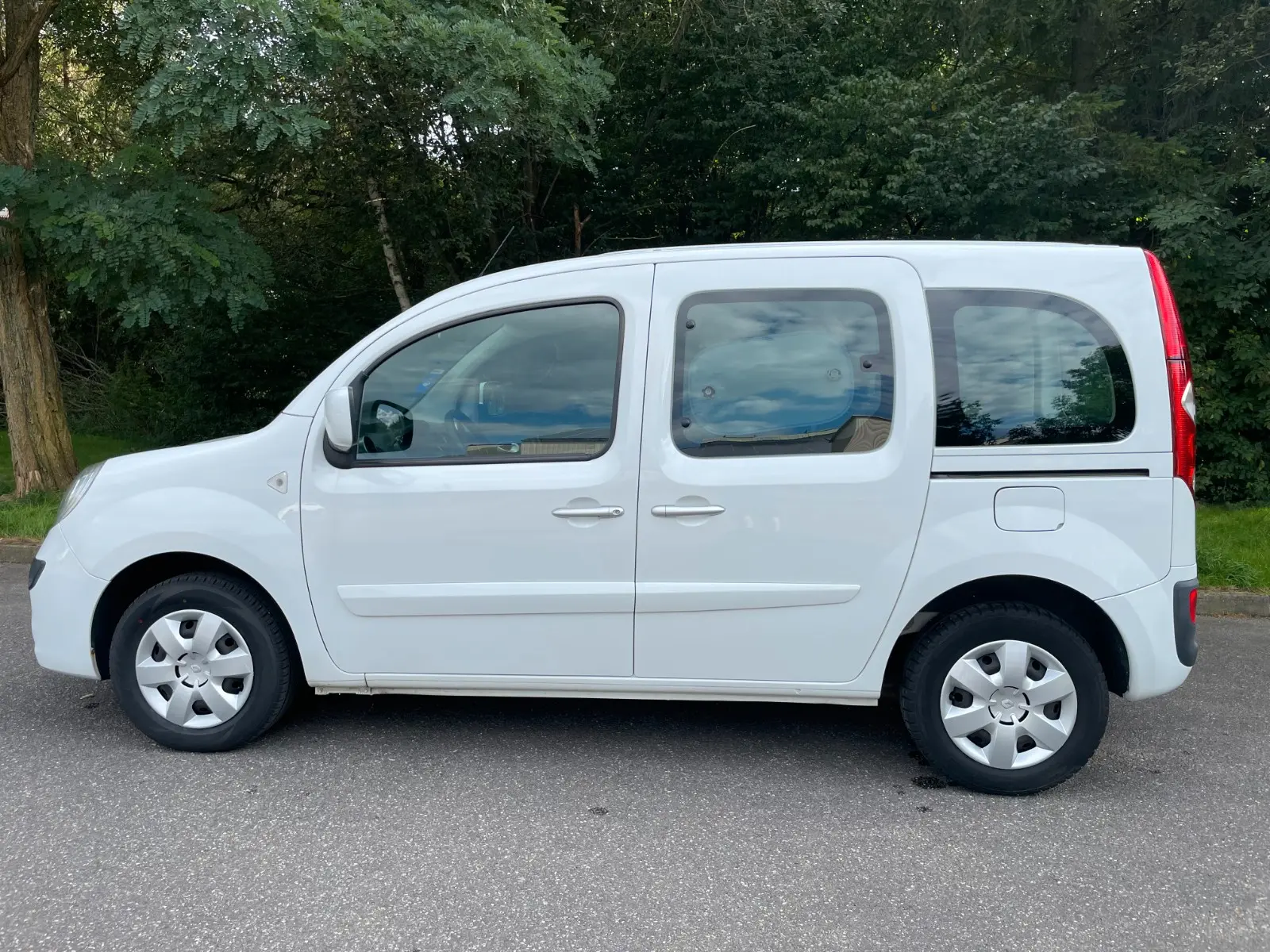 Renault Kangoo 2011 — photo 8