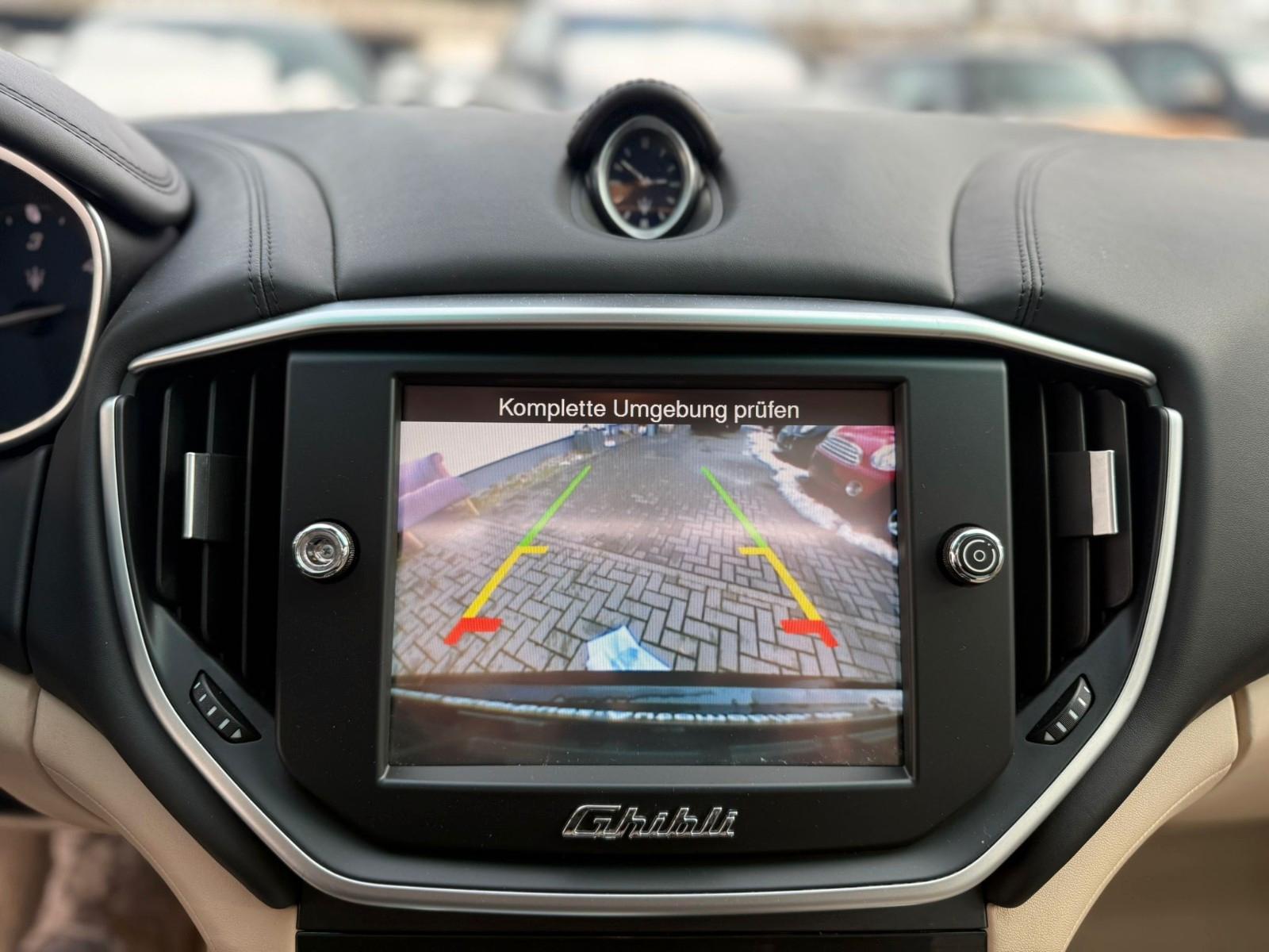 MASERATI GHIBLI 3.0 V6 DIESEL 272ch - CUIR - TOIT OUVRANT - CAMÉRA 360° - APPLE CARPLAY - BI-XÉNON