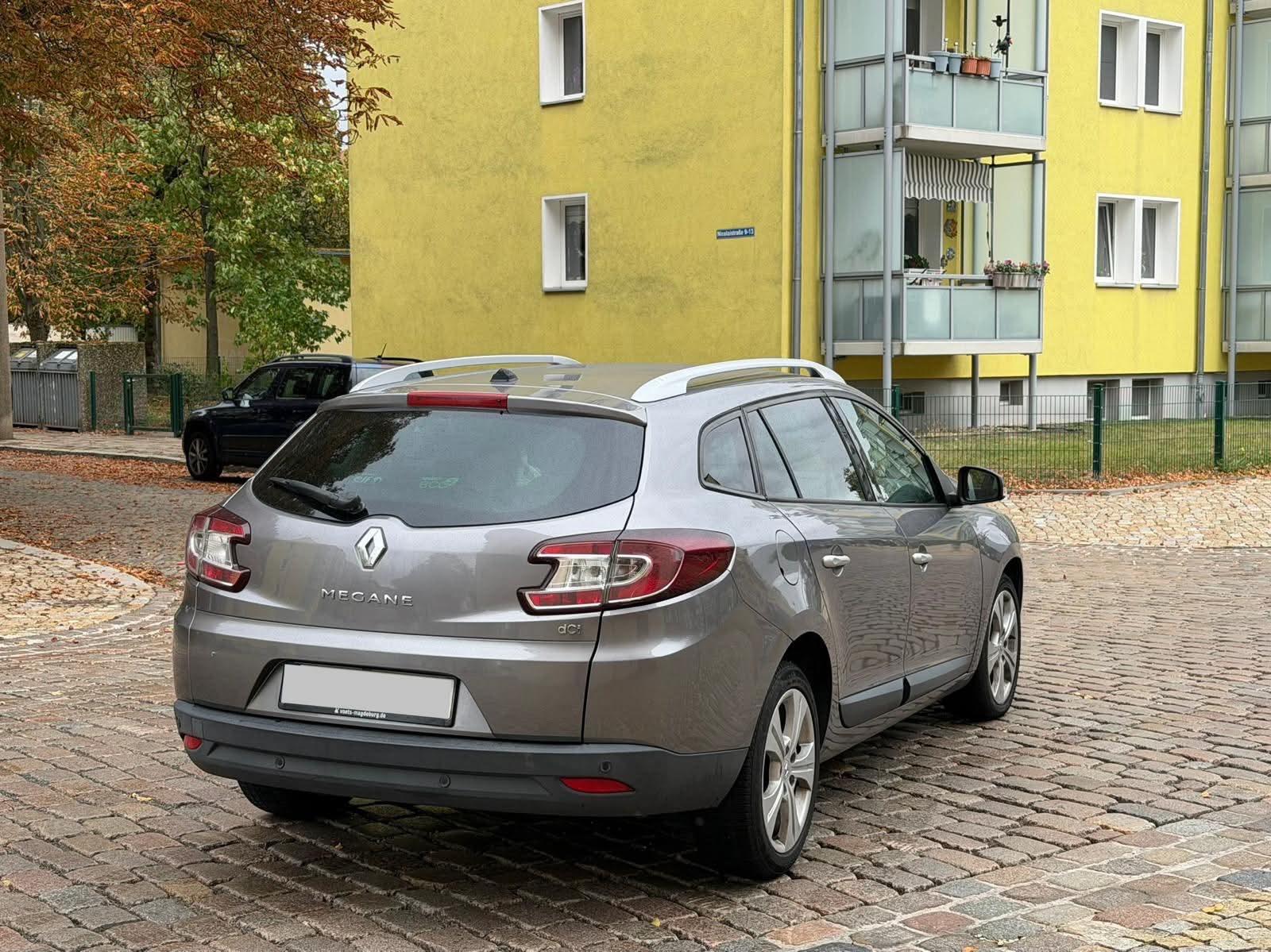 Renault Megane 2013 — engine 1.598 cm³, 131 HP (96kW)