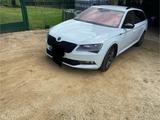Skoda Superb 1.8 TSI DSG SportLine Combi SportLine - Skoda Superb mit Benzin-Antrieb: Kombi, 1.8