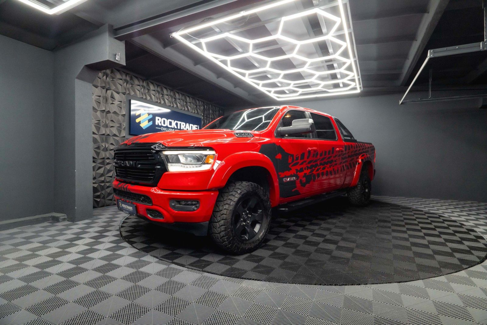 Fahrzeugabbildung Dodge RAM 5.7 V8 HEMI 4x4 OFFROAD LONGBED AXLE LOCK