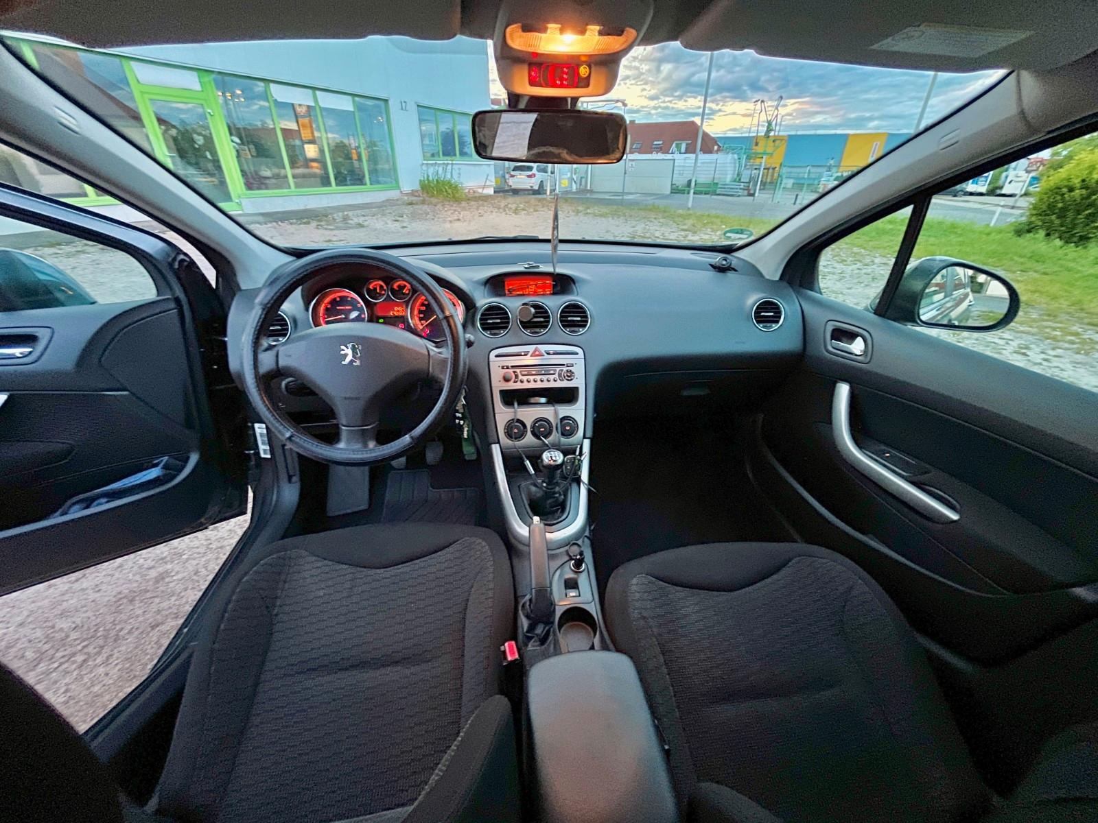 Peugeot 308 2010 — photo 10